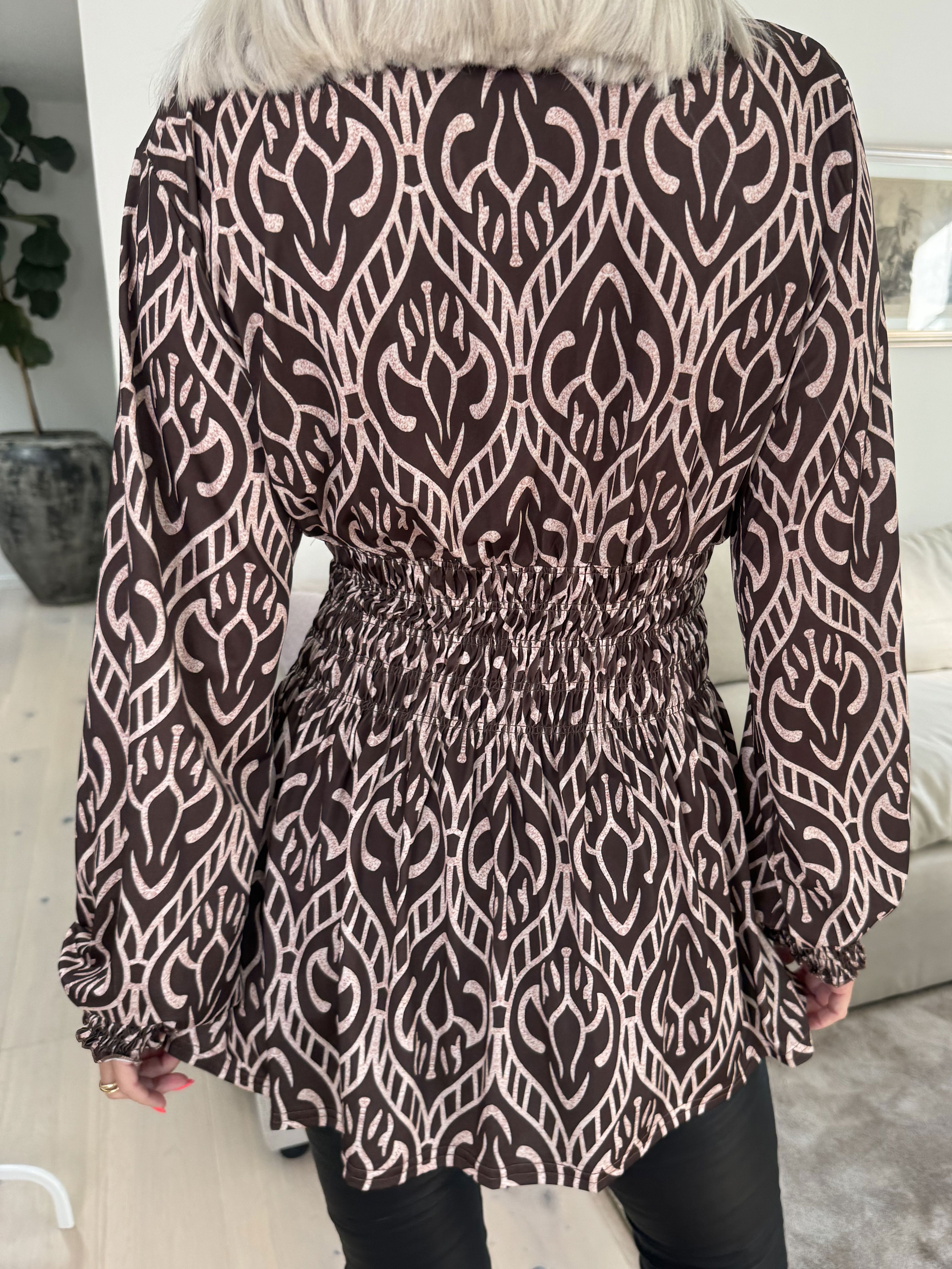 Pams Boho Shirt L/S - Elastisk bluse i krølfrit stof